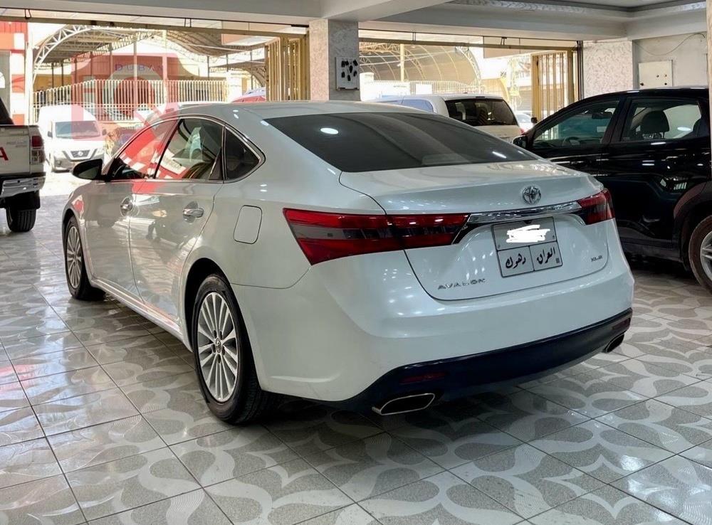 تويوتا أفالون